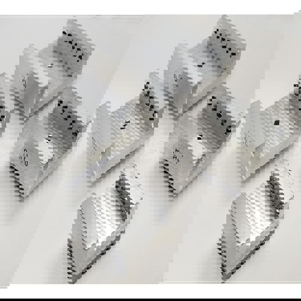 EDM Electrode Holders; Maximum Electrode Size (mm): 30 ; Electrode Shape Compatibility: Square/Round ; Flushing Duct: No ; With Plate: Yes ; Hardened: Yes ; UNSPSC Code: 27112100